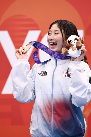 희비 엇갈린 한국 대표팀… 일낸 수영, 일난 배구 [백효은기자의 백점만점 나고야]
