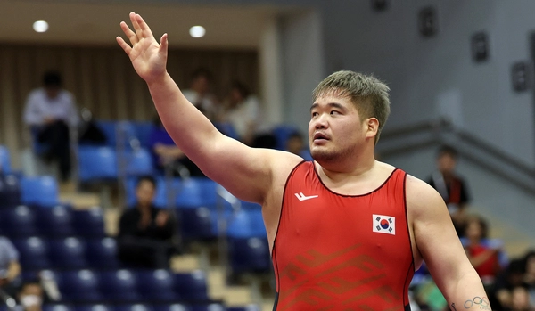 지난달 30일 일본 나고야 이나에 스포츠센터에서 열린 2026 아이치·나고야 아시안게임 레슬링 남자 그로코로만형 130kg급 동메달 결정전에서 한국 김민석이 승리, 아시안게임 3회 연속 메달을 획득했다. 2026.9.30 /연합뉴스