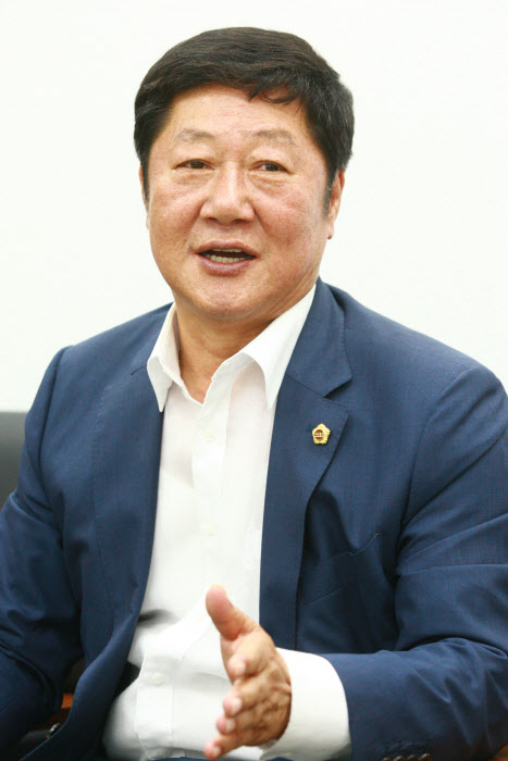 2016.7.19.최재백 후반기 교육위원장 인터뷰 (28)