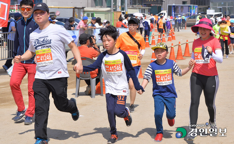[화보]제18회 화성효마라톤대회 현장