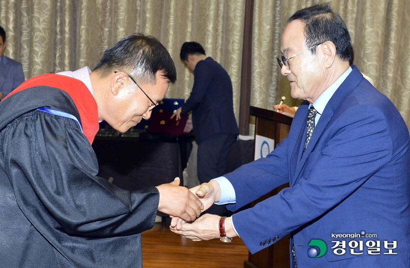 [화보]미래사회포럼 제5기 수료식