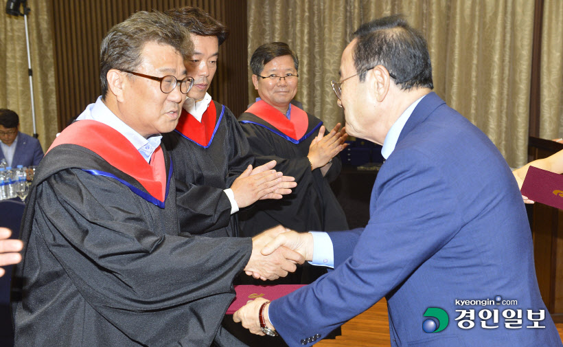 [화보]미래사회포럼 제5기 수료식