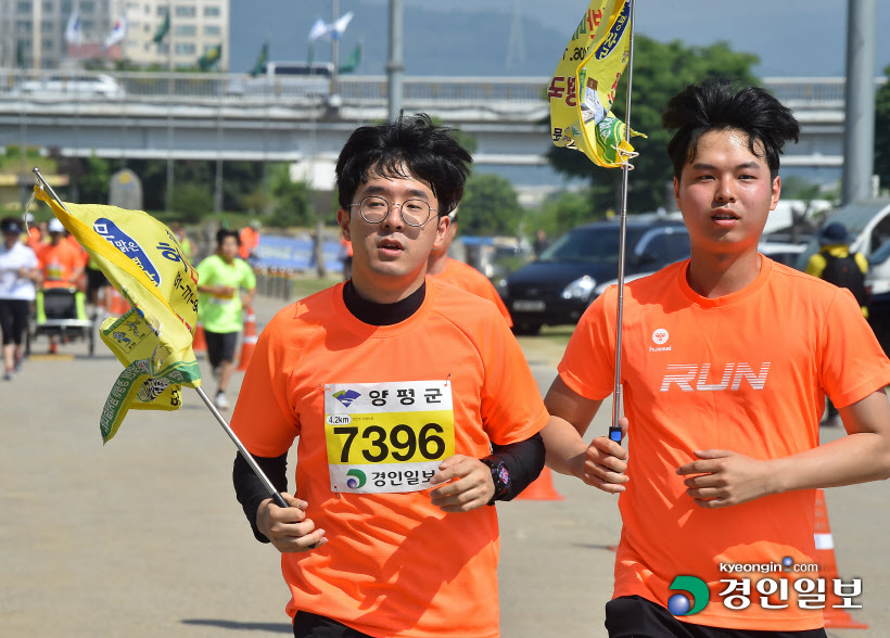 [화보]제20회 양평 이봉주마라톤대회 겸 경인일보 남한강마라톤 대회