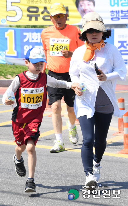 [화보]제20회 양평 이봉주마라톤대회 겸 경인일보 남한강마라톤 대회
