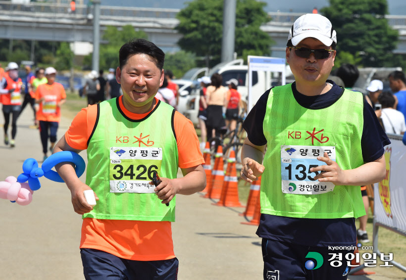[화보]제20회 양평 이봉주마라톤대회 겸 경인일보 남한강마라톤 대회