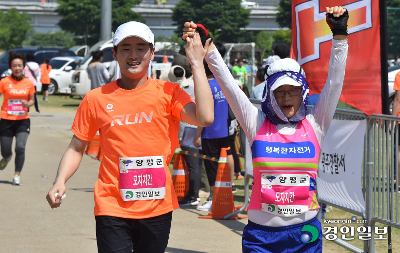 [화보]제20회 양평 이봉주마라톤대회 겸 경인일보 남한강마라톤 대회