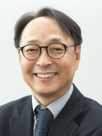 춘추칼럼김형준 명지대 교수