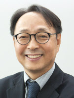 춘추칼럼김형준 명지대 교수