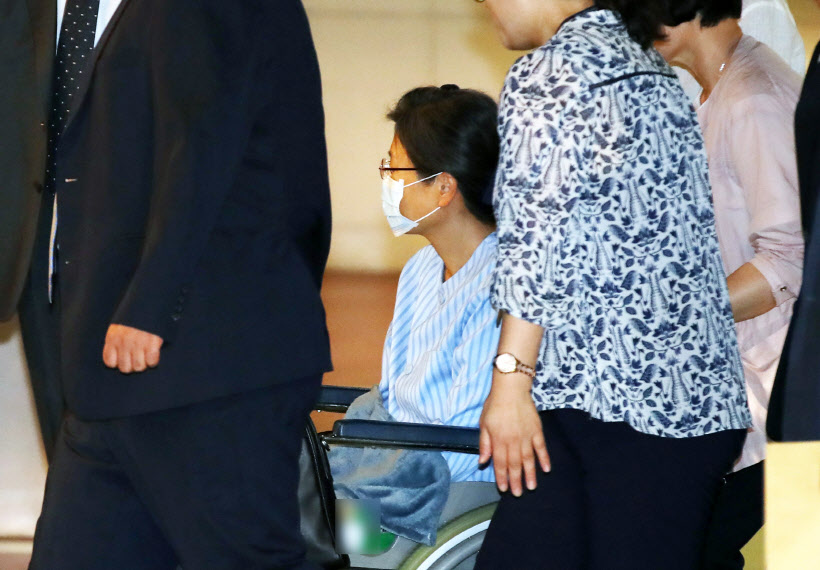 박근혜 전 대통령, 어깨 수술 위해 외부병원 입원<YONHAP NO-1486>