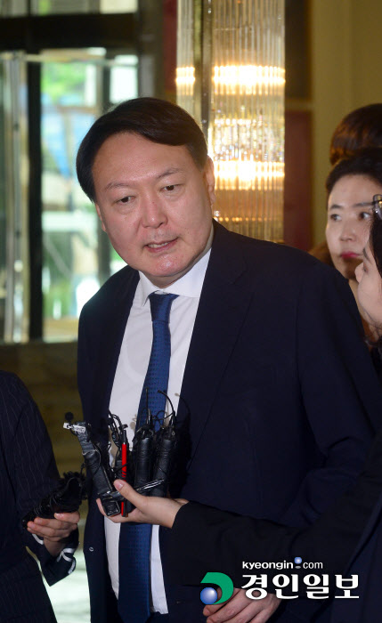 "절차 따라 진행되고 있다"