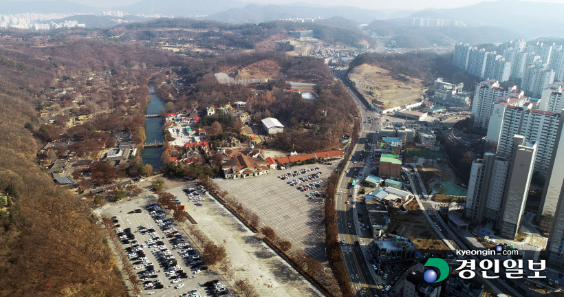 주변 교통난에 관광객 줄어든 민속촌