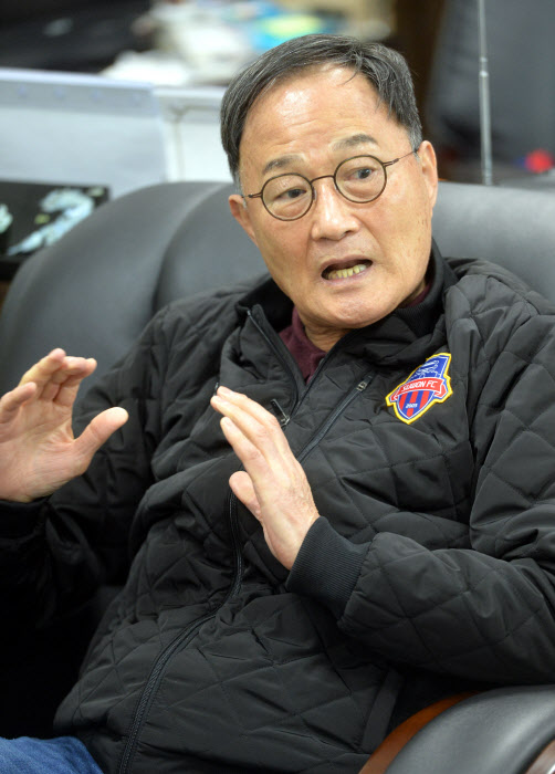 수원FC 김호곤 단장 인터뷰15