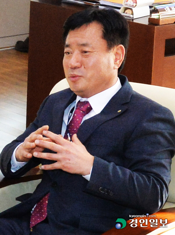 14면 염규종 농협 조합장