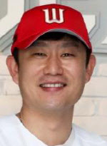 SK 유니폼 입고 기념촬영하는 김상수