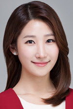 기고문 증명사진(경기도 김태희 아나운서)