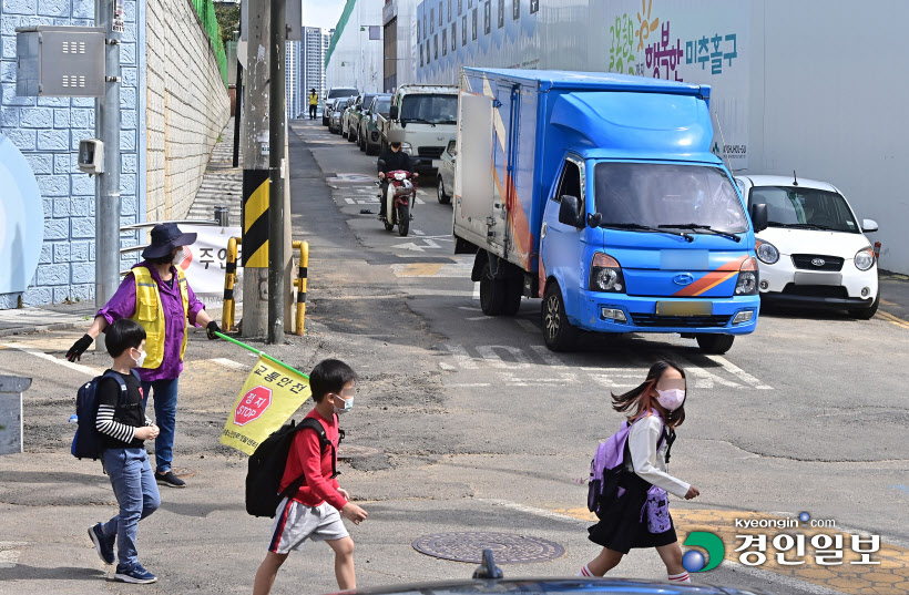 주안초등학교 인근 공사장 불법주차