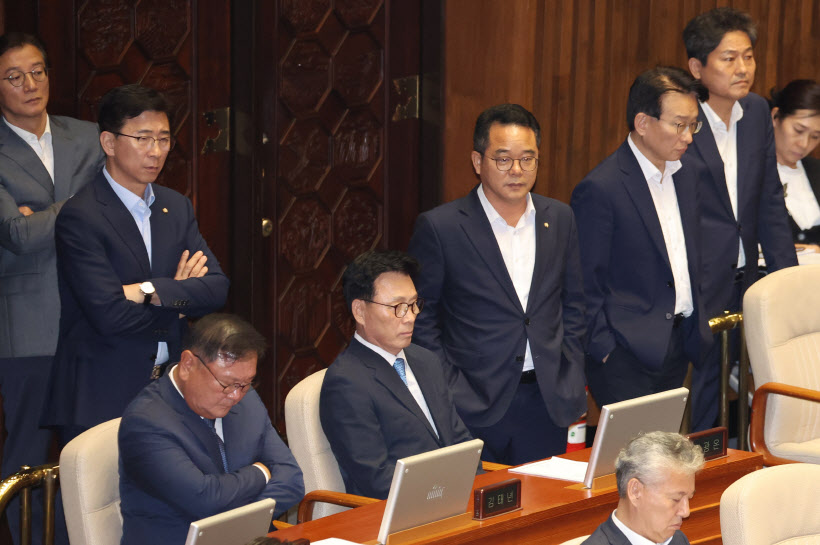 체포동의안 가결에 침울한 민주당