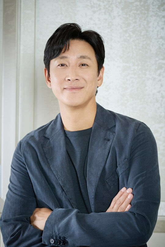 영화 '잠' 주연 배우 이선균