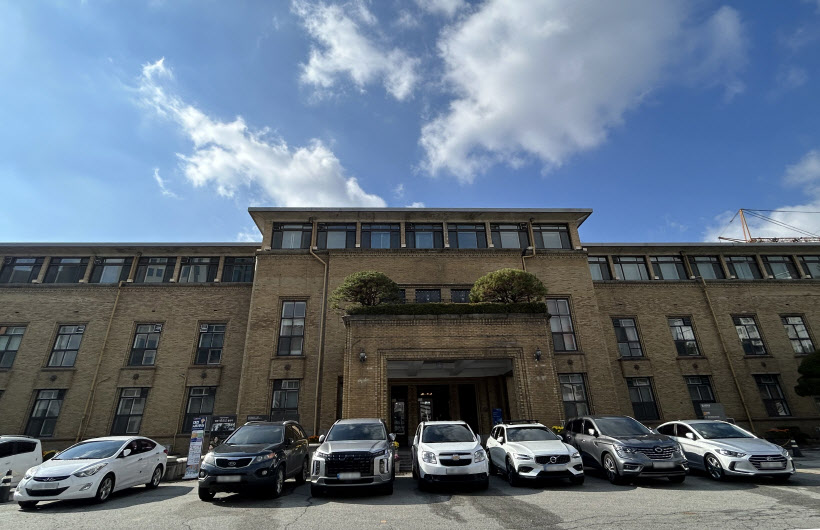 옛 충남도청사 전경222