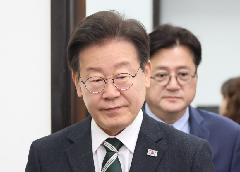 최고위 참석하는 이재명 대표
