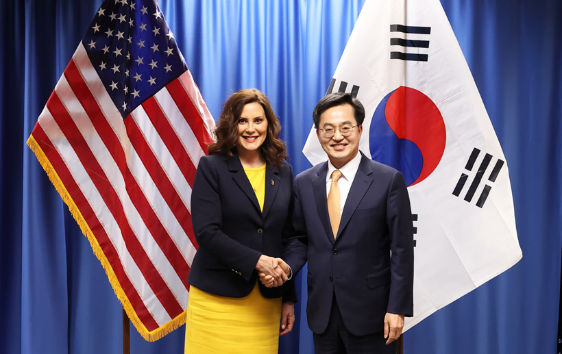 김동연_경기도지사-그레첸_휘트머_미시간주_주지사.jpg