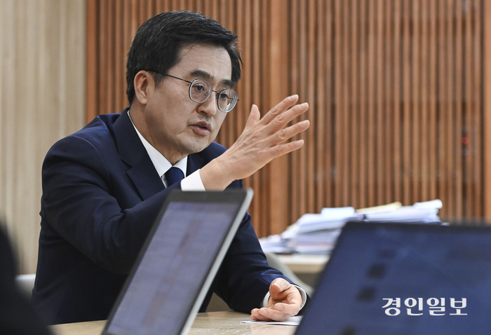 도지사 인터뷰 (8)