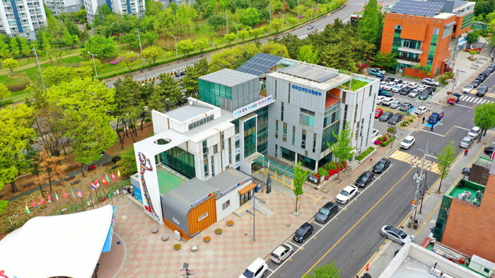 안산시는 경기연구원의 보고서를 토대로 이민청 유치에 가장 중요한 조건을 갖추고 있는 지방자치단체라고 강조했다. 안산시외국인주민지원본부 전경. 2024.03.29/안산시 제공