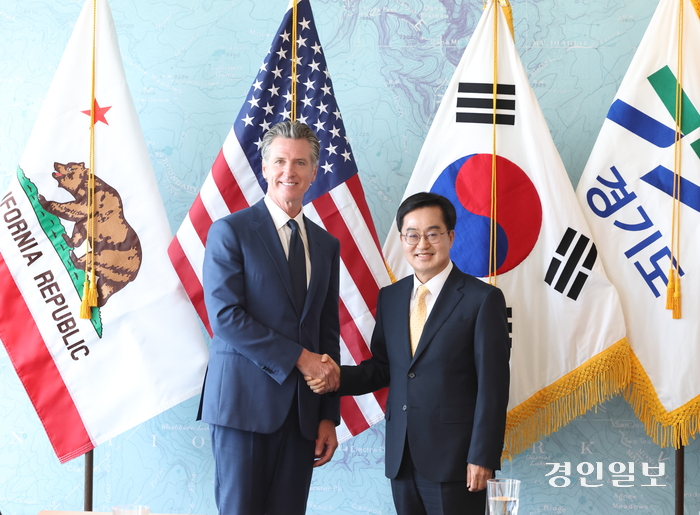 김동연, 개빈 뉴섬 캘리포니아주지사와 MOU 체결…12년만에 우호 협력 재개. /경기도 제공