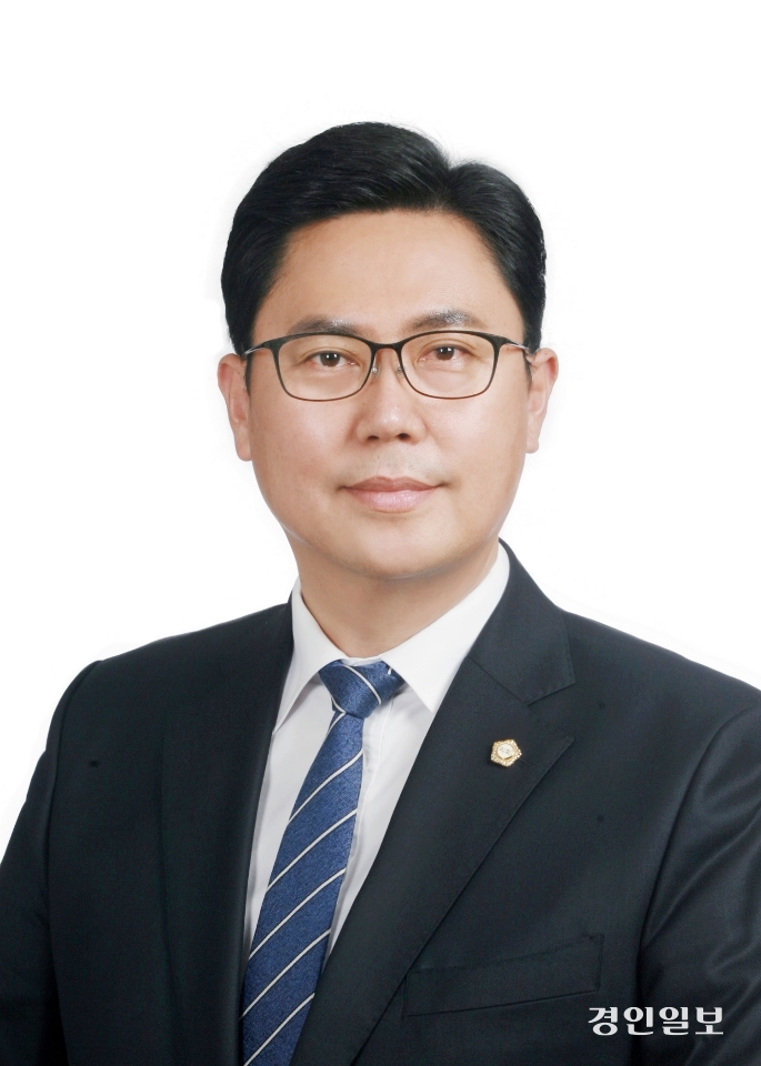 경기도의회 더불어민주당 후반기 총괄수석부대표에 선임된 이용욱 경기도의원/경인일보DB