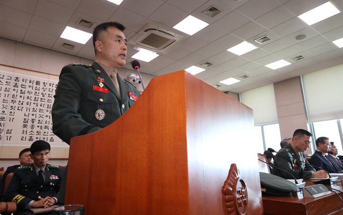 21일 오전 국회 법제사법위원회에서 열린 ‘순직 해병 진상규명 방해 및 사건은폐 등의 진상규명을 위한 특별검사 임명법’(채상병특검법)에 대한 입법청문회에 증인으로 출석한 박정훈 전 해병대 수사단장이 발언하고 있다. 2024.6.21 /연합뉴스