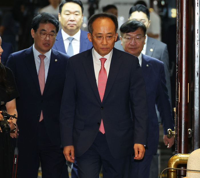 국민의힘 추경호 원내대표가 24일 오전 국회에서 열린 의원총회에 참석하고 있다. 2024.6.24 /연합뉴스
