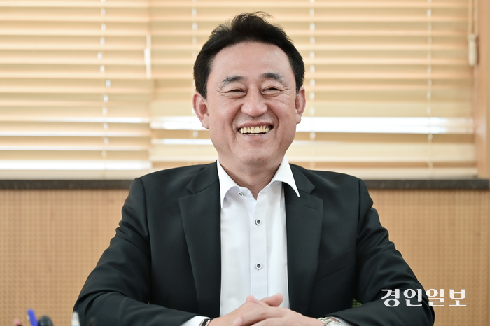 이충우 여주시장은 1일 월례조회와 기념사를 통해 여주시민과 새롭게 개편된 조직과 함께 남은 임기 동안의 시민약속과 미래 청사진을 밝혔다. /여주시 제공