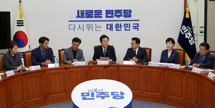 더불어민주당 이재명 대표가 21일 오전 서울 여의도 국회에서 열린 최고위원회의를 주재하고 있다. 2024.8.21 / 연합뉴스