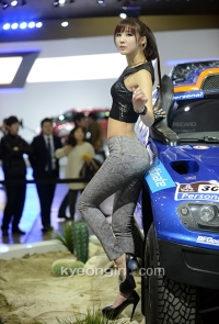 [경인포토]2013 서울모터쇼 이유은 블랙 탱크톱 카리스마 발산
