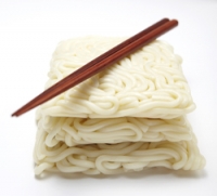 우동 칼로리, 일본식 냄비우동 702kcal < 짬뽕 788kcal < 짜장면 864kcal
