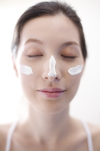 미백 화장품의 원리, 멜라닌을 분해하는 것이 아니라 생성 억제하는 것