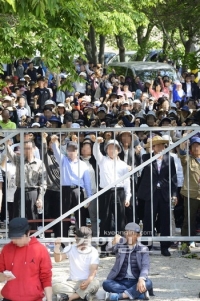 [세월호 침몰]'수사 중단하라'금수원 막은 신도들