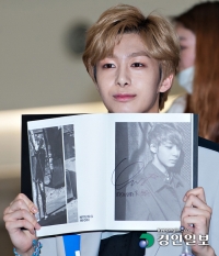 [경인포토]몬스타엑스 형원 '제 사인 멋지죠?'