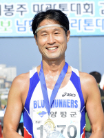 [양평 이봉주·경인일보 남한강마라톤] 영광의 얼굴들｜ 남자 하프 우승 최진수씨