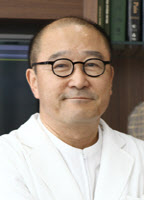 [의학칼럼] 경추 추간판탈출증 (목 디스크)