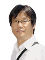 [오늘의 창] "바보야, 문제는 경제야"