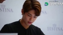 [리얼영상]'명동 뜬 귀공자' 박보검, 제이에스티나 팬사인회 현장