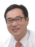 [4·12 보선 열전현장]한국당 윤재군 "일자리 창출 우선"… 패션복합단지 조기 조성 등 노력