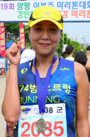 [양평 이봉주·경인일보 남한강마라톤]영광의 얼굴 | 여자 하프 1위 황순옥