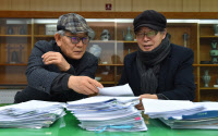 [2018 경인일보 신춘문예 시부문 심사평]김명인·김윤배 시인, "절제·인내로 묘사한 인류의 비극"