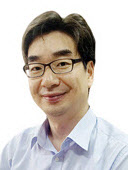 [특별기고]남 탓하는 적폐청산의 기로(岐路)