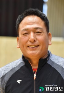 [과천시·경인일보 배드민턴]인터뷰-김익기 과천시배드민턴협회장 "동호인들 원하는 대회로"