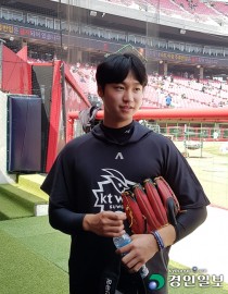 수원 kt 김진욱 감독, 당분간 마무리는 엄상백… "타자들을 믿고 던진다"