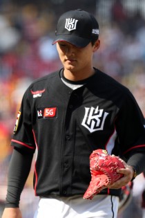 수원 kt 주권, 올시즌 첫 선발 등판… 3이닝 7실점 '승리 투수 불발'