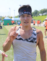 [양평 이봉주·경인일보 남한강마라톤-영광의 얼굴]남자 하프 1위 송재영